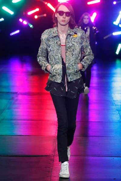 Look 57
